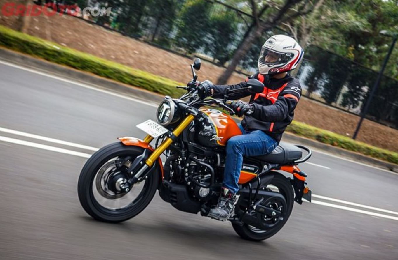 Motor Sport Gaya Macho, Harga TVS Ronin September 2025