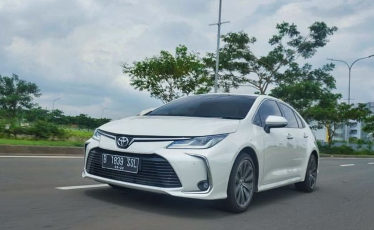 Sedan Canggih dengan Harga Terbaru Toyota Corolla Altis September 2025