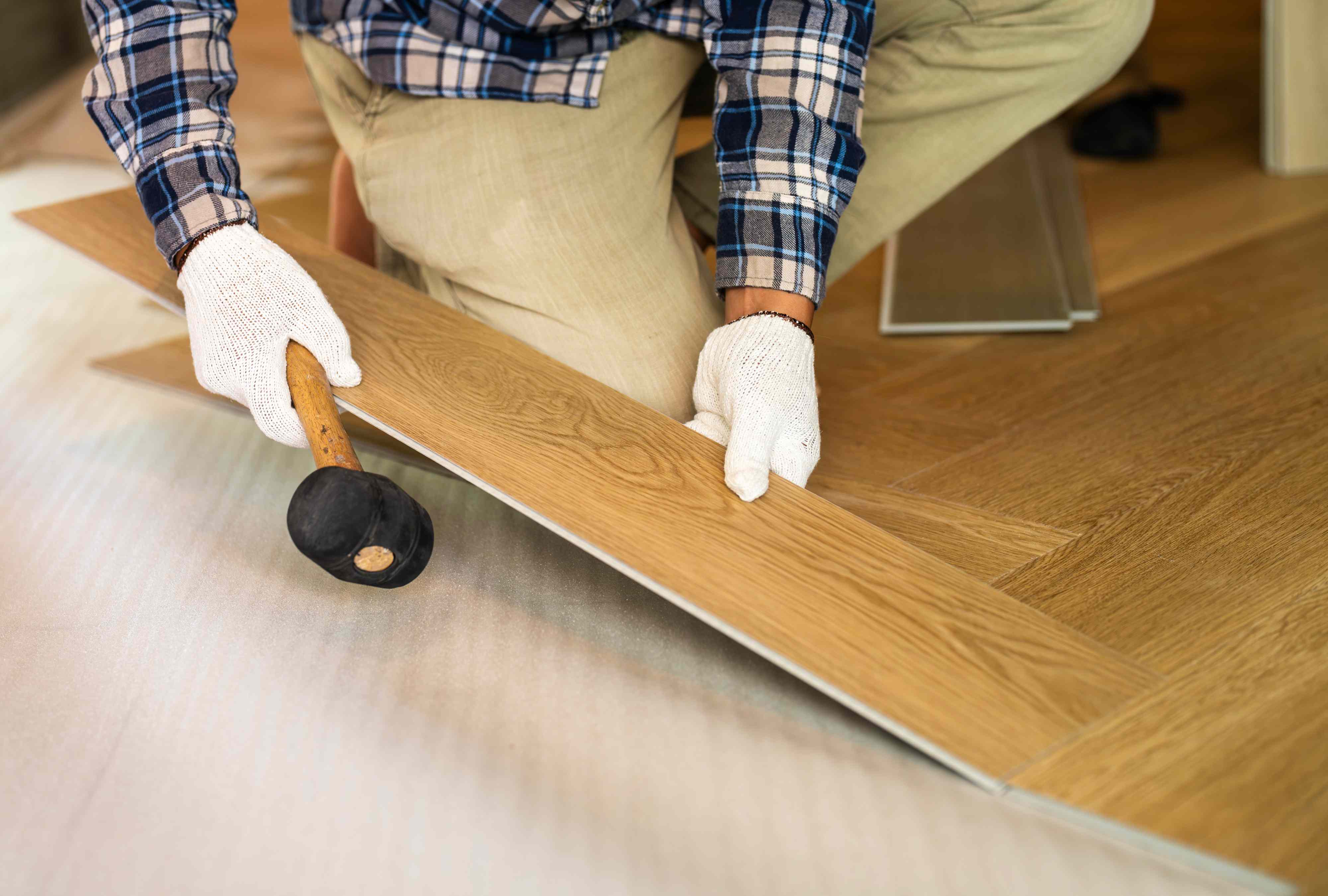 How Long Vinyl and Laminate Floors Really Last, According to Pros