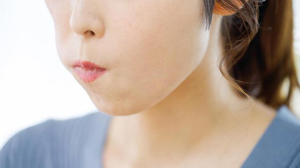 「40代から一気に顔がたるむ人」の共通点5つ。今からでも遅くない簡単ケア方法とは