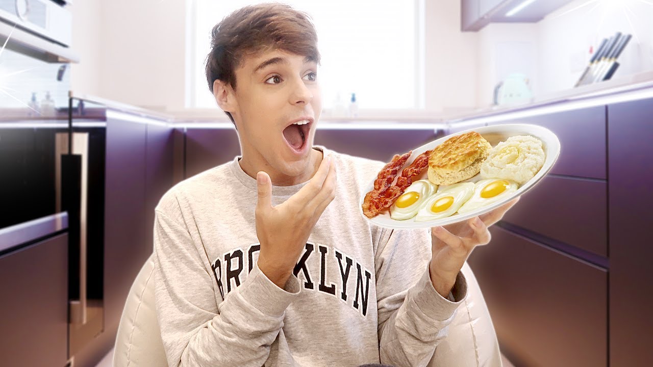 Filming my very first apartment mukbang inside a new home