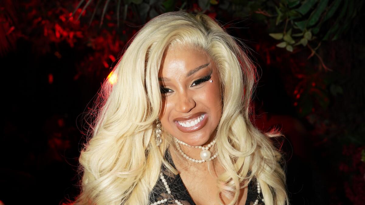 Cardi B Breaks Guinness World Record Thanks To New Album 'Am I The Drama?'