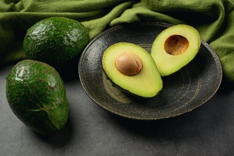 Keseluruhan Manfaat Alpukat: Panduan Pemilihan dan Waktu Konsumsi Ideal