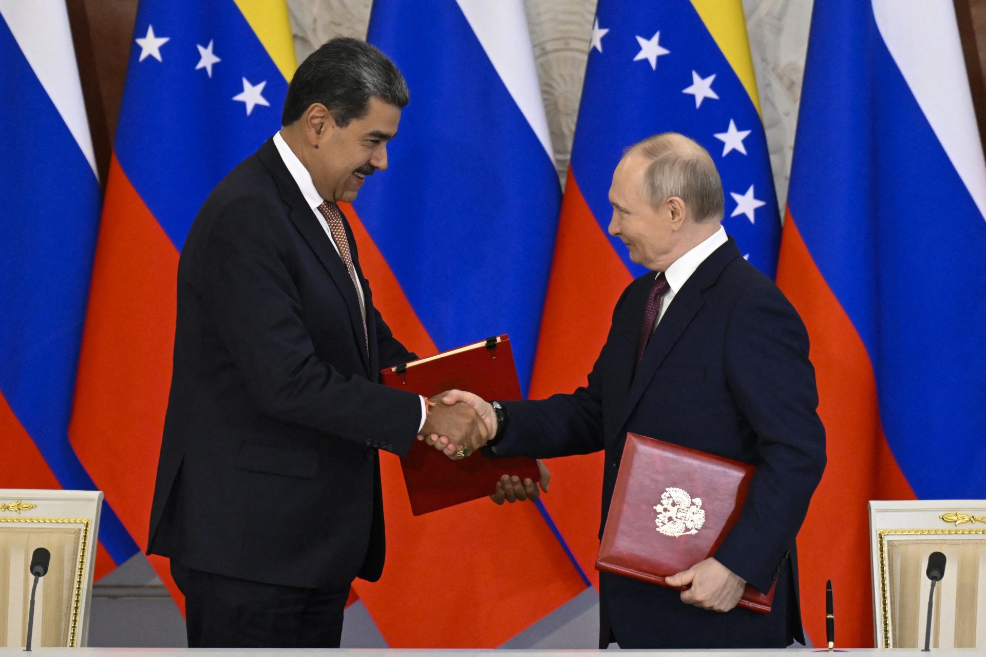 Maduro refuerza lazos con Rusia ante presión de EE. UU.