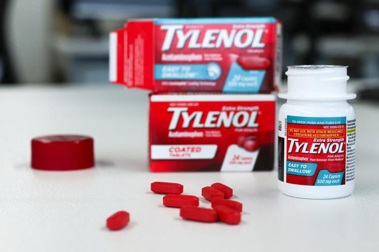 tylenol-makers-hit-back-as-donald-trump-issues-advice-to-pregnant-women