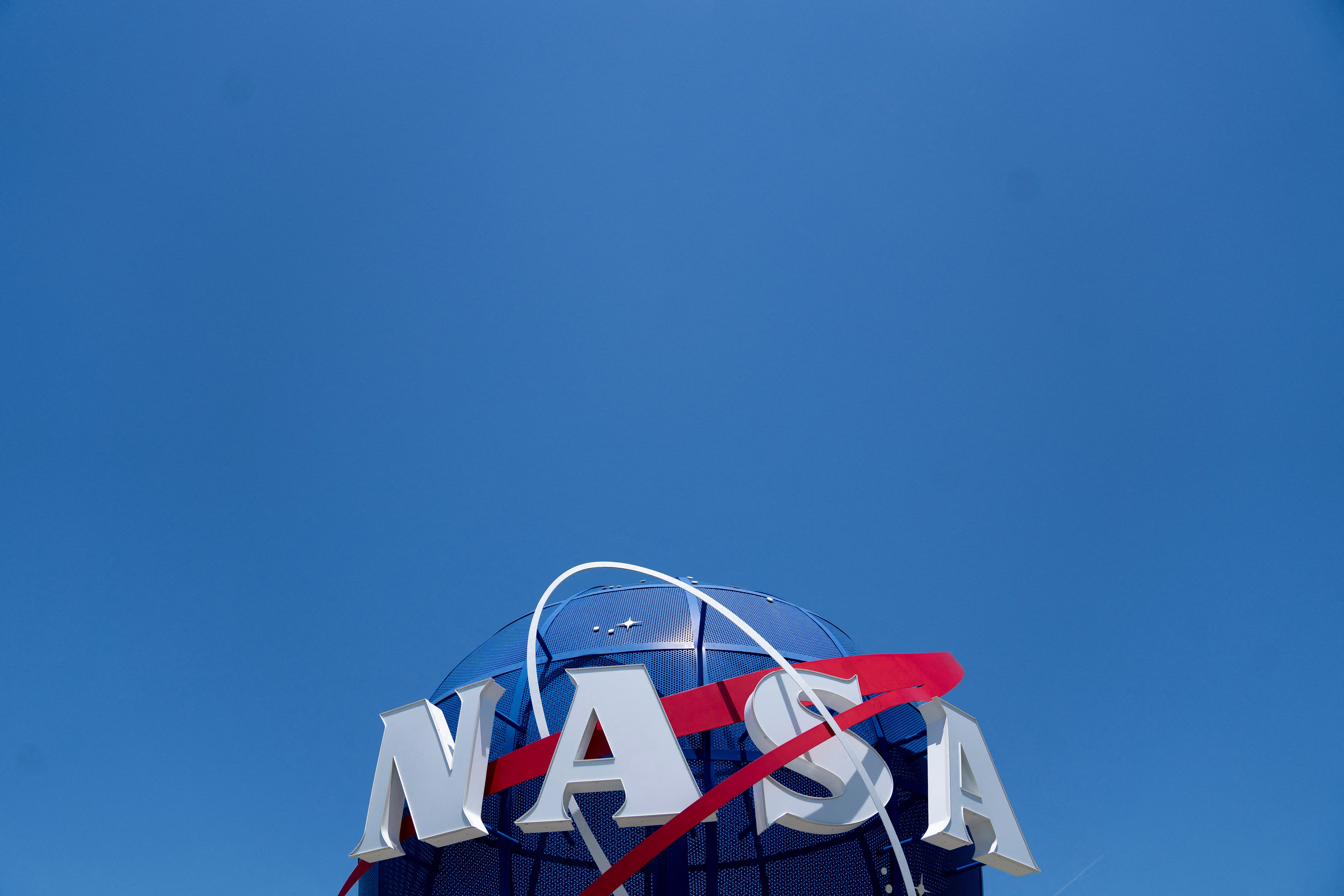 Who is Cameron Jones? Illinois native chosen for 2025 NASA astronaut ...