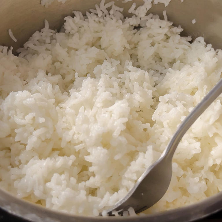 Here's How To Cook The Perfect Pot Of White Rice
