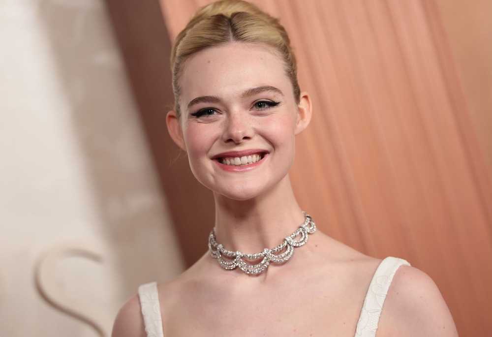Everything You Need To Know About Elle Fanning's 'Predator Badlands'