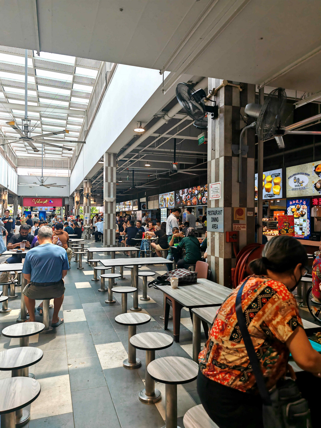 Famous people who died on the same day