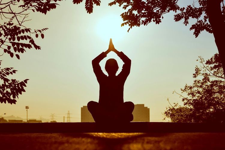 7 Manfaat Meditasi untuk Kesehatan Mental, Termasuk Melawan Kecanduan
