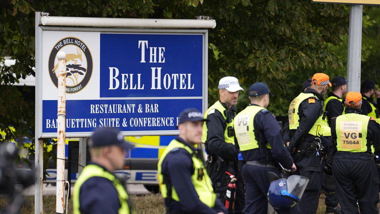 Council continues legal bid against asylum hotel