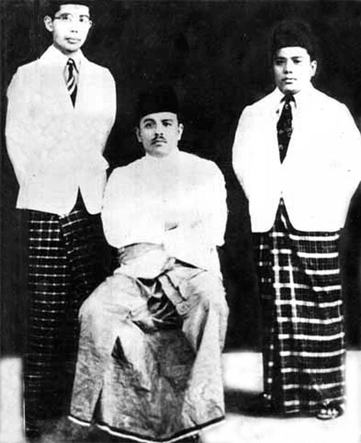 Mohammad Natsir bersama tokoh-tokoh Masyumi yang lain, Isa Anshary dan HAMKA (Wikipedia Commons)