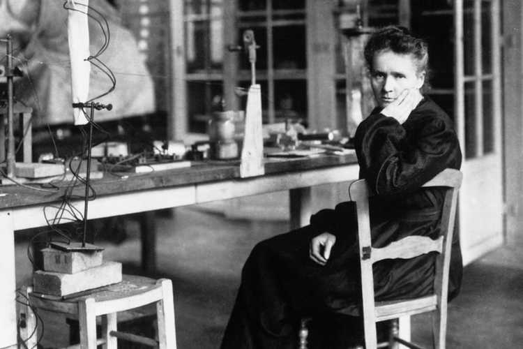 Marie Curie: Peraih Nobel Pertama yang Mengubah Dunia Sains