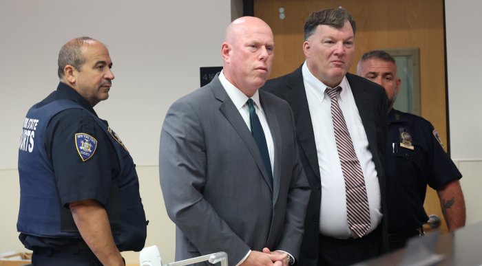 Alleged Gilgo killer Rex Heuermann with attorney Michael Brown on Sep. 23.
