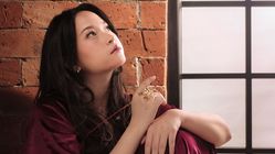 Raissa Anggiani Luncurkan Album Perdana dengan Penuh Keanggunan