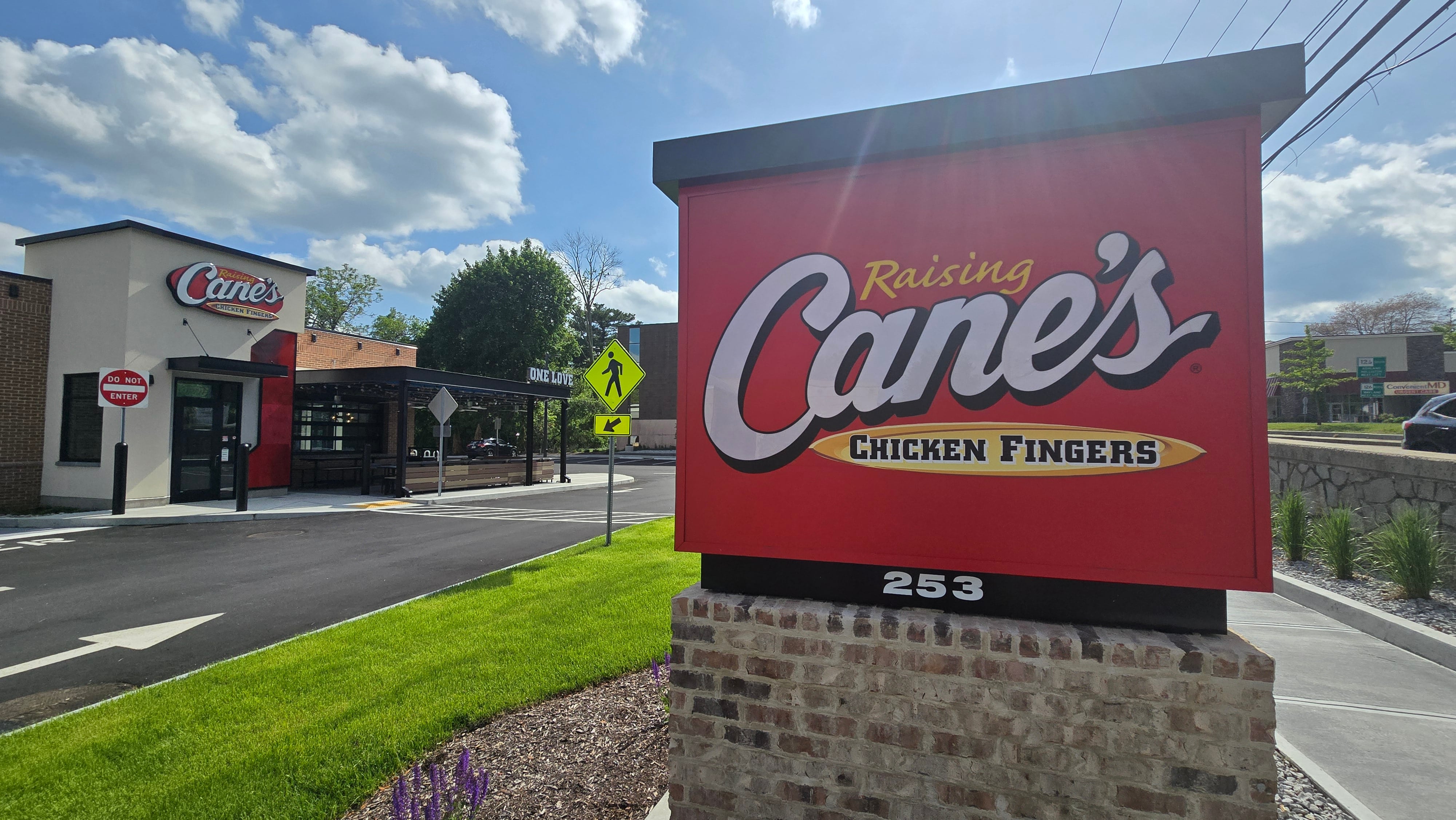 Raising Cane’s to open 2 new Washington locations in 2026