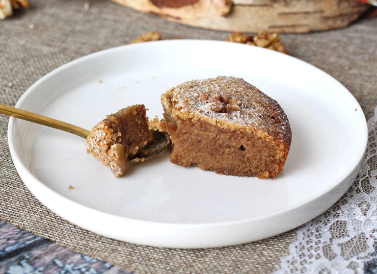 Passo 7 - Bolo de nozes superfácil feito com apenas 4 ingredientes