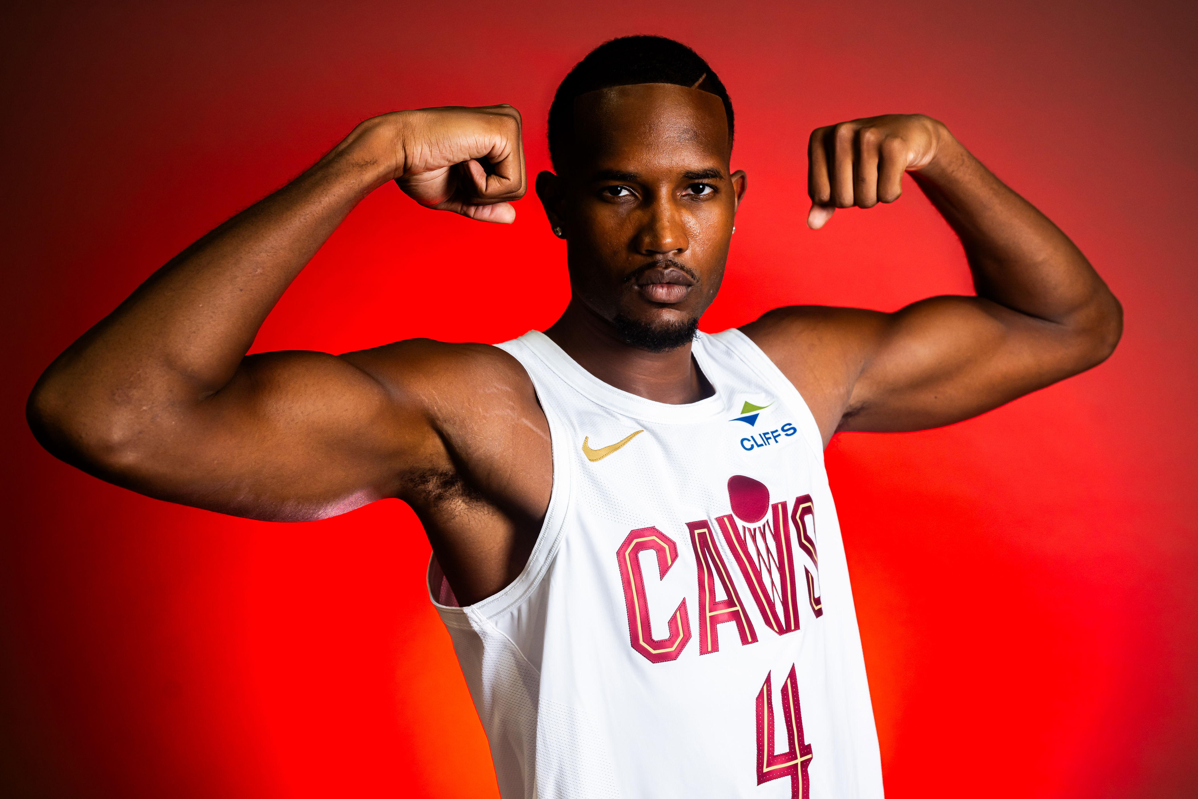 Evan Mobley has big plans for this season, he just isn’t telling us