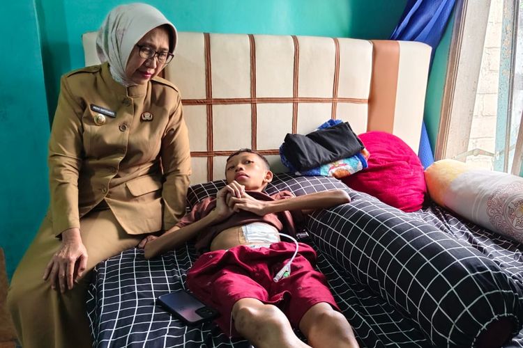 Pemkab Lumajang Tanggung Biaya Pengobatan Santri Terkena HCL