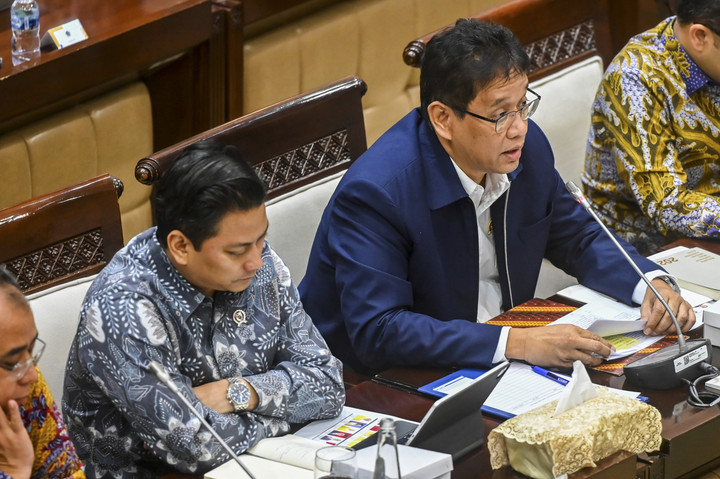 Populer: Purbaya Bocorkan Harga Pertalite; Freeport Setuju Jual 12% Saham