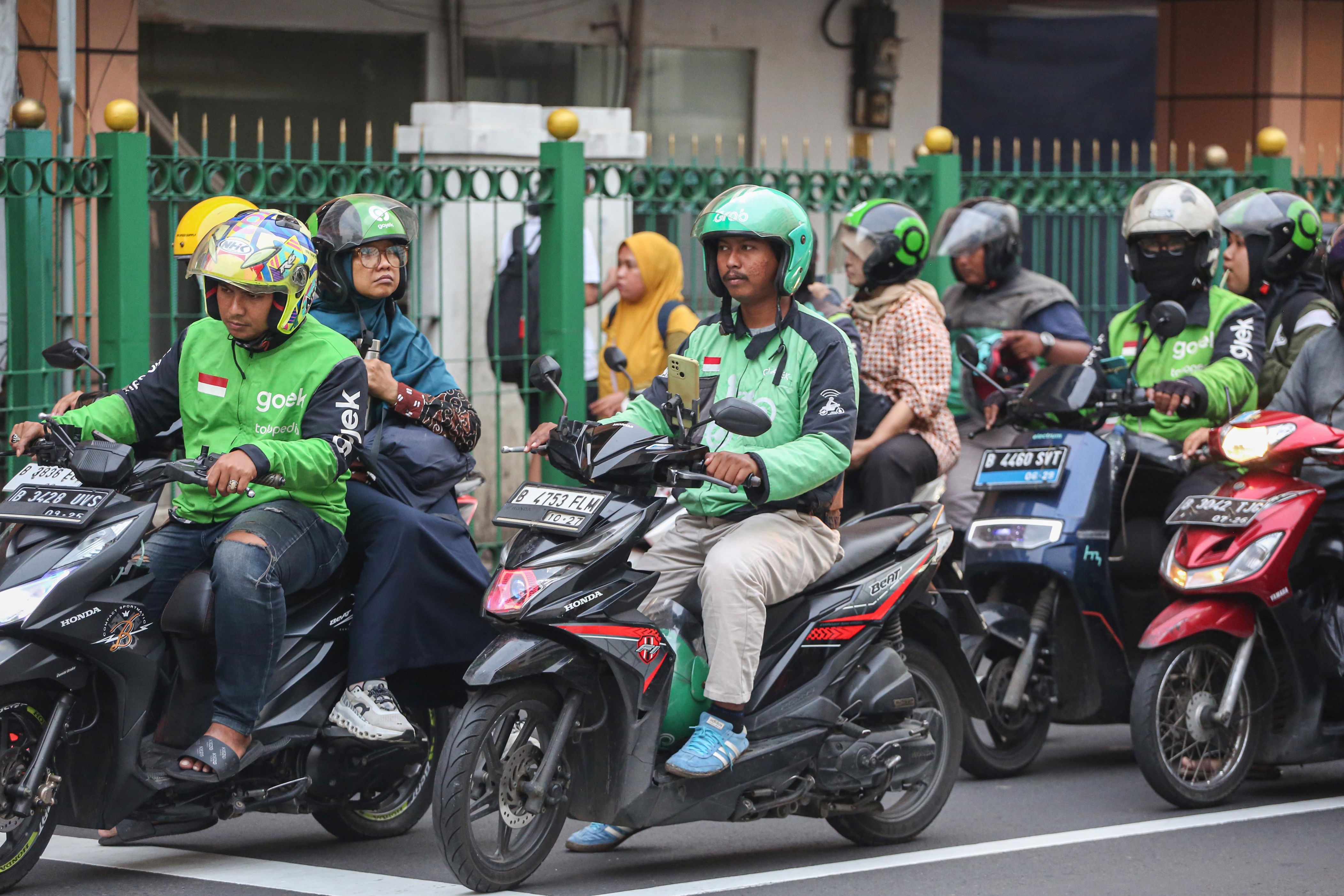 Survei: Driver Ojol Pilih Komisi 20% Jika Pesanan Stabil dan Ada Insentif
