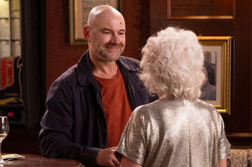 Coronation Street star returns after 13 years in concerning new Tim  storyline