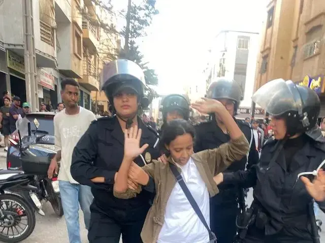 Maroc : arrestation de centaines de jeunes. 2 Vidéos