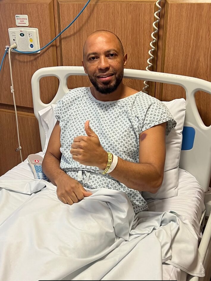 Cantor Salgadinho passa por cirurgia; saiba qual é o diagnóstico