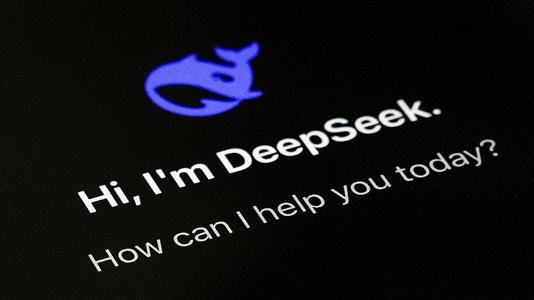 Aplikacja na smartfony DeepSeek widoczna na ekranie smartfona, wtorek, 28 stycznia 2025 r.