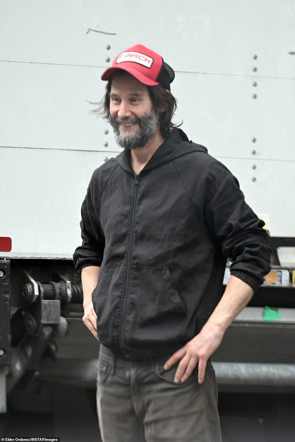 Keanu Reeves gets warm embrace from girlfriend after sparking concern