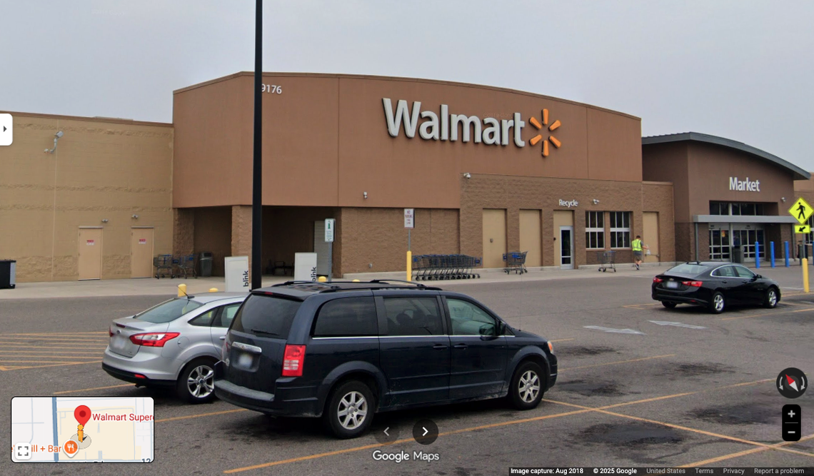 Mom intentionally runs over Walmart shoppers with child in car, MI(01)