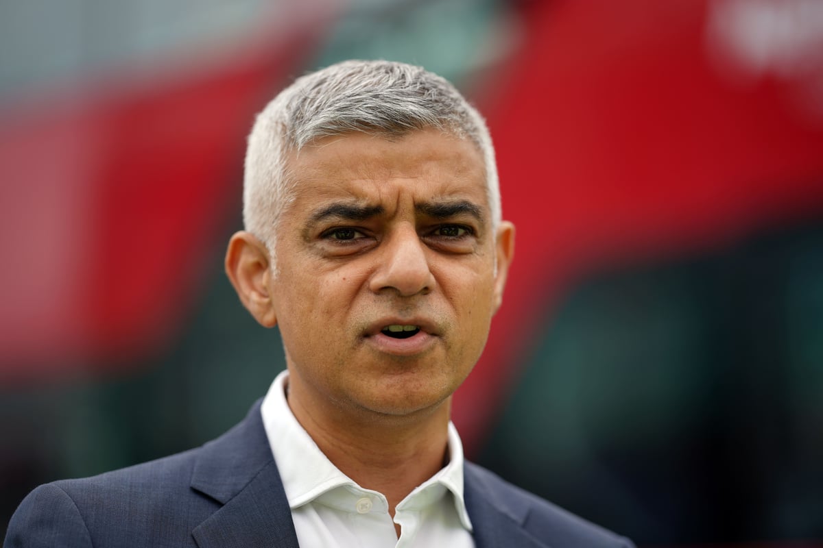 Mayor 'in close touch' with Met leaders after day of violent attacks