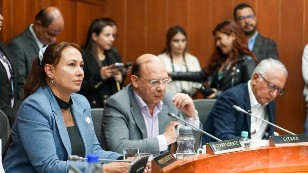Reforma a la salud de Petro: sigue enredada por alianzas rotas y riesgo ...