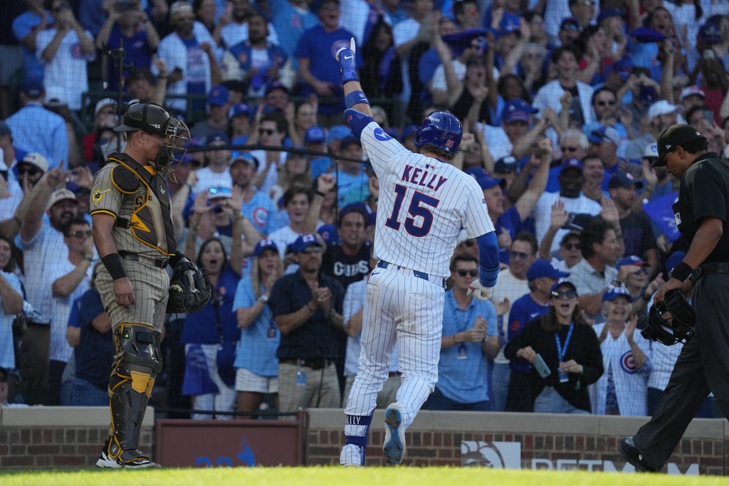 Suzuki and Kelly hit back-to-back homers as the Cubs top the Padres 3-1
