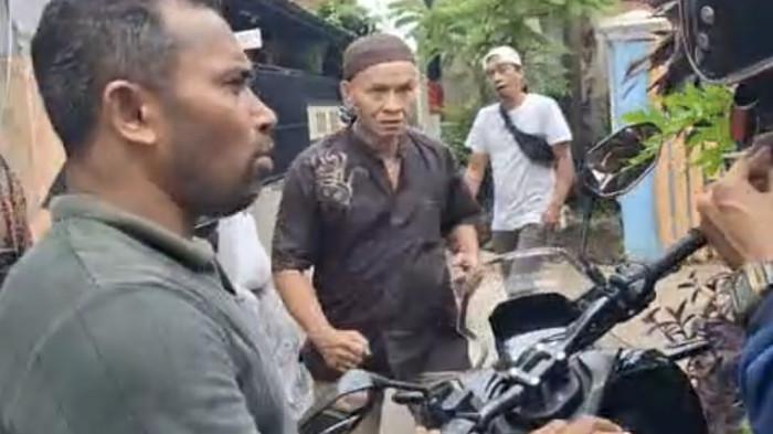 Liputan Keracunan MBG, Wartawan Dicekik Petugas SPPG, BGN: Kunjungan Harus Disiplin