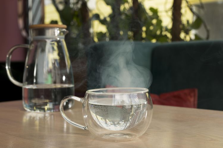 8 Manfaat Air Hangat untuk Kesehatan yang Harus Kamu Ketahui!