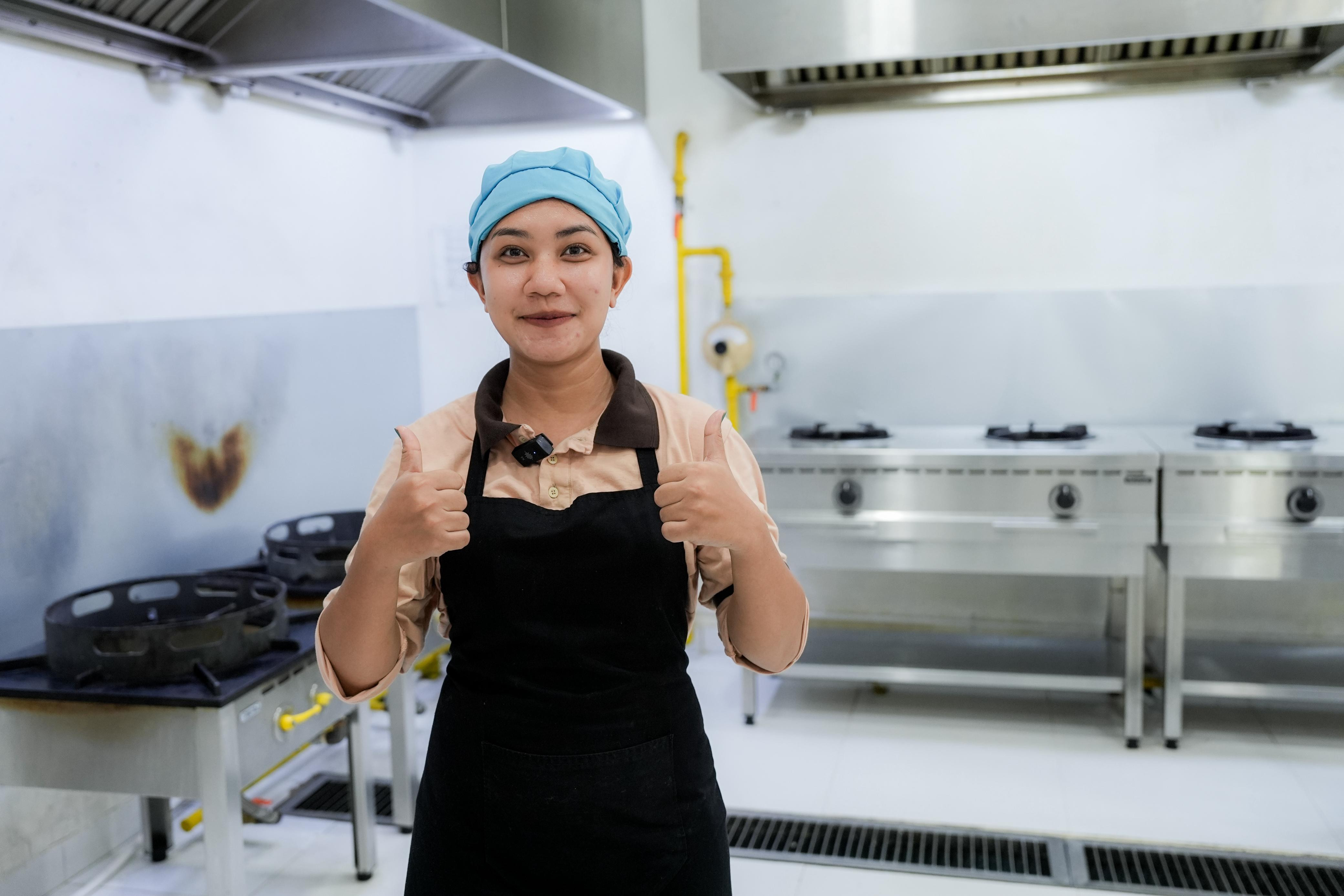 Pengangguran Kini Bekerja di SPPG, Mantan SPG Harap Program MBG Berkelanjutan