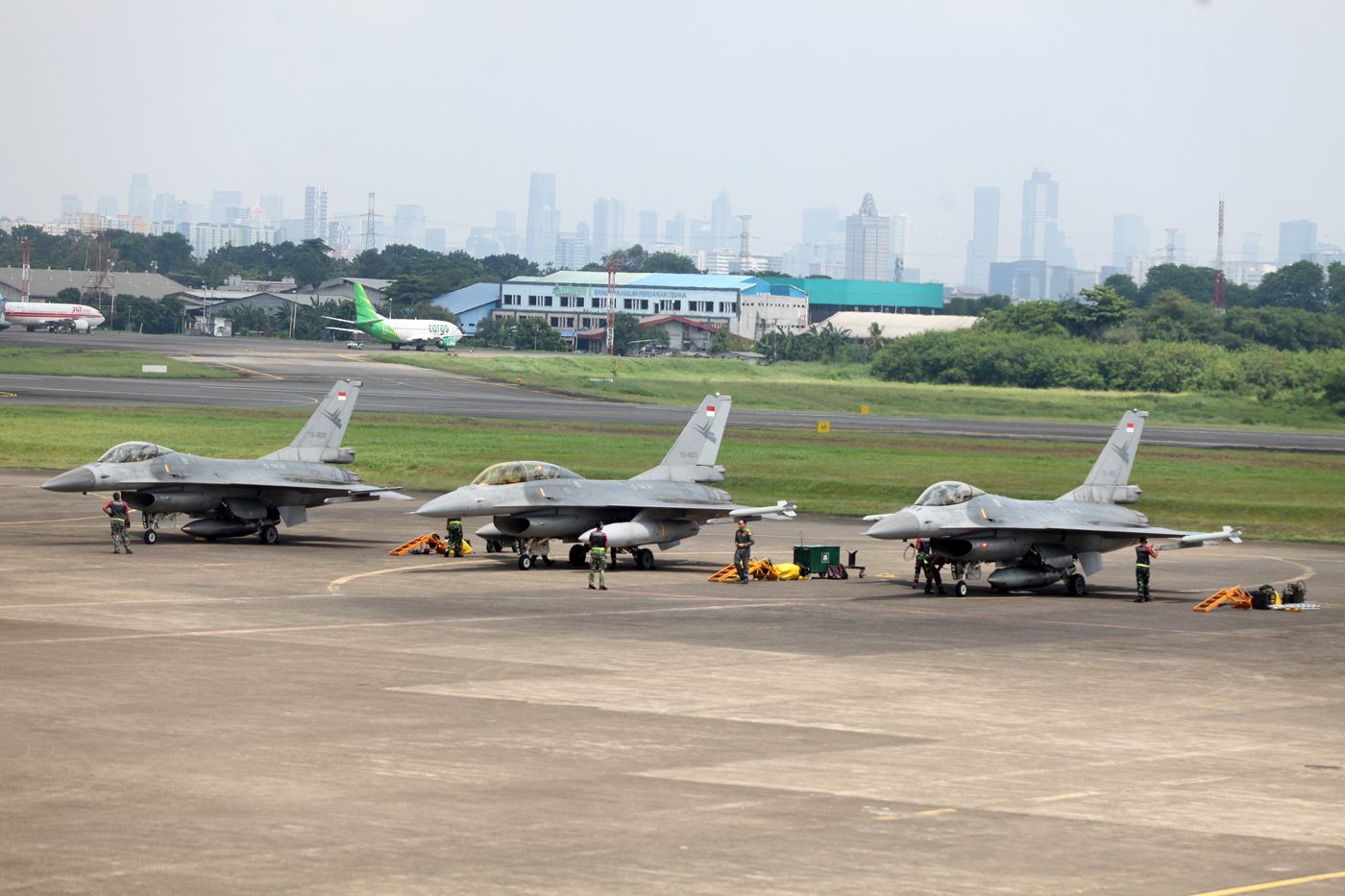 TNI Tampilkan 156 Pesawat dalam Demo Udara Perayaan HUT ke-80