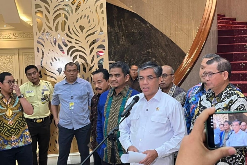 Menteri Tenaga Kerja: Lulusan S1 Diberi Kesempatan Magang, Bukan Langsung Kerja