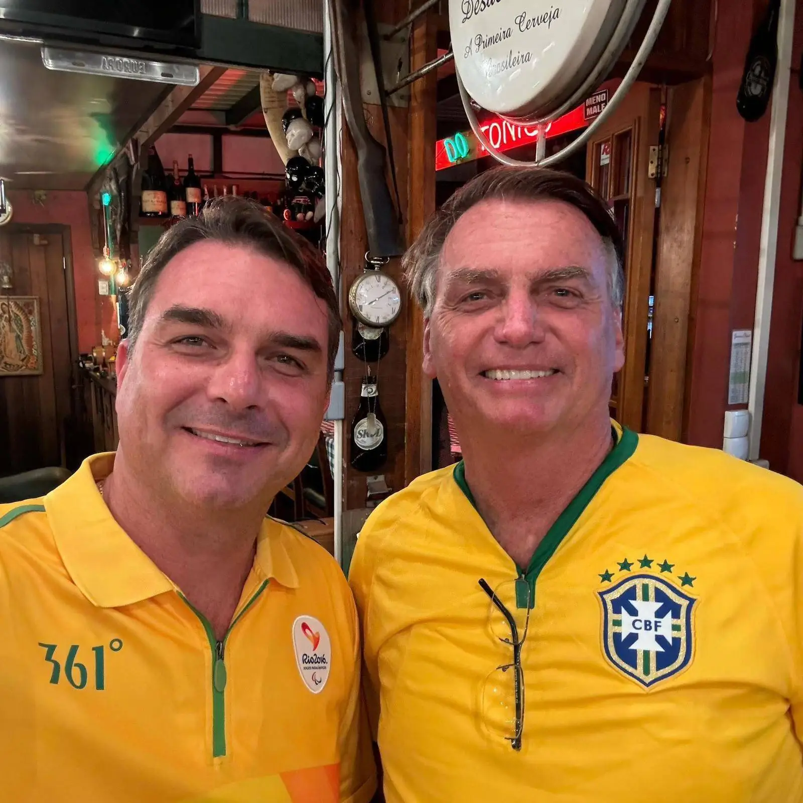 Flávio Bolsonaro prevê derrota de Lula em 2026 para o pai inelegível: "Vamos varrer o lulismo"