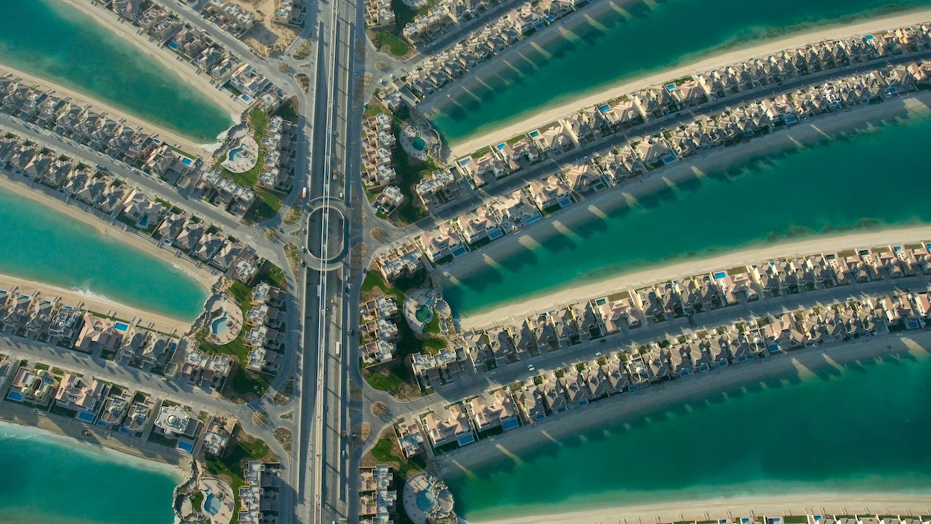 How Dubai Built Artificial Islands at Extraordinary Cost