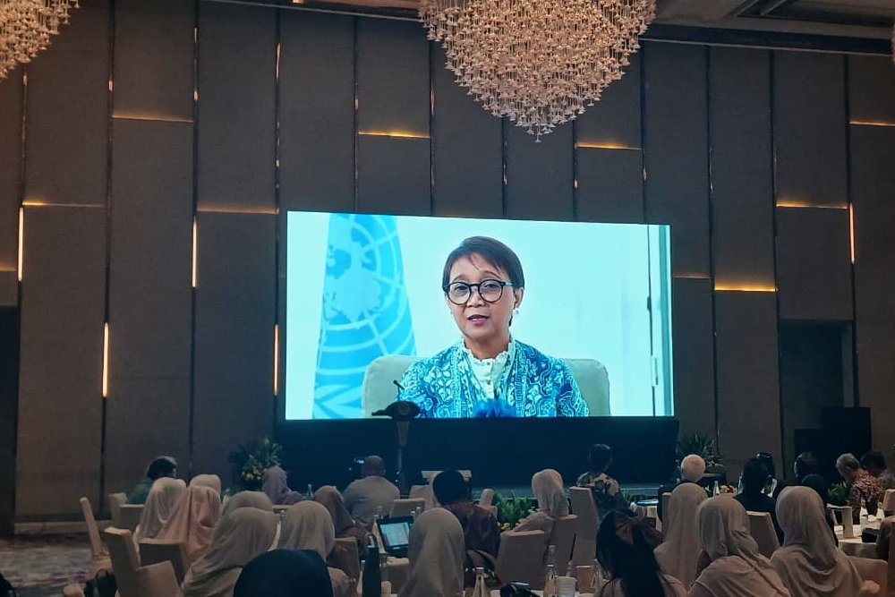 Retno Marsudi: Ekosistem Danau Menurun, Ketersediaan Air Bersih Terancam