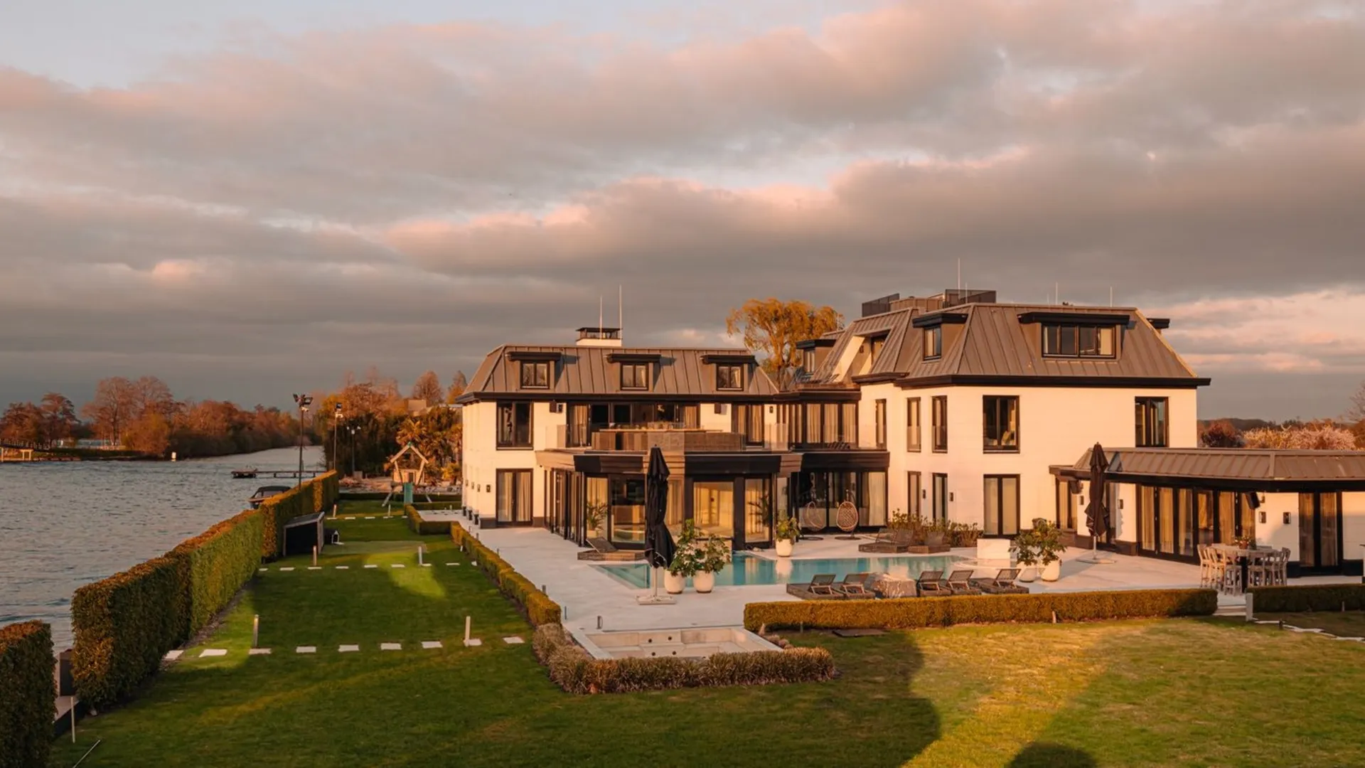 Voormalige duurste villa van Nederland, ooit toebehorend aan ...