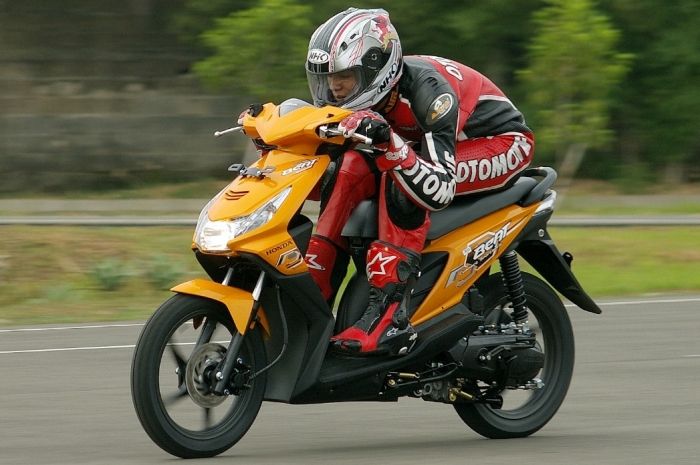 Dua Penyakit Umum pada Motor Matic Honda BeAT Karbu
