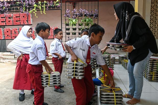 BGN Tetap Sajikan Makanan UPF di Menu MBG