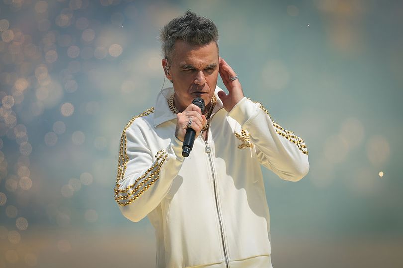 Robbie Williams shares secret health battle as he opens up about diagnosis