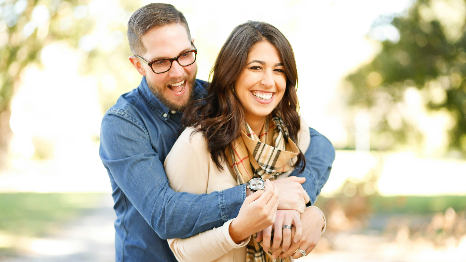 20-things-couples-do-when-they-re-way-too-comfortable-with-each-other