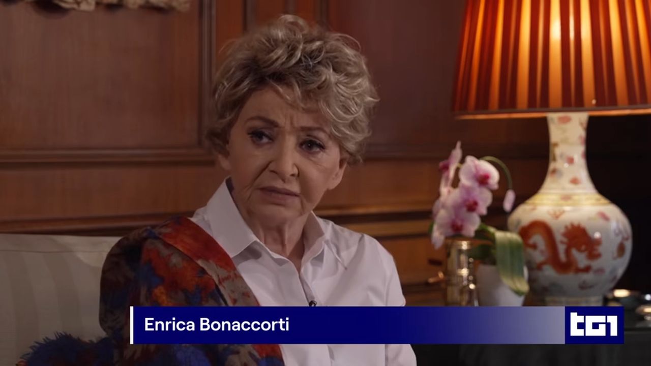 Enrica Bonaccorti ha un tumore al pancreas: “Non ho speranze, ma non ...