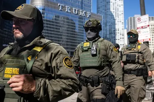 ICE and Border Patrol arrest 800 illegal immigrants during Chicago, Illinois blitz