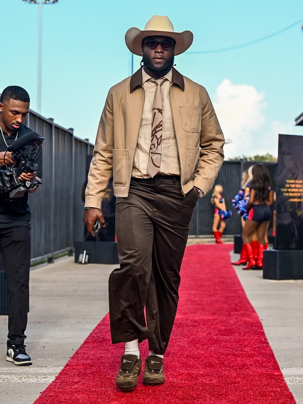17-fall-business-casual-outfit-ideas-for-men-to-stand-out-at-the-office